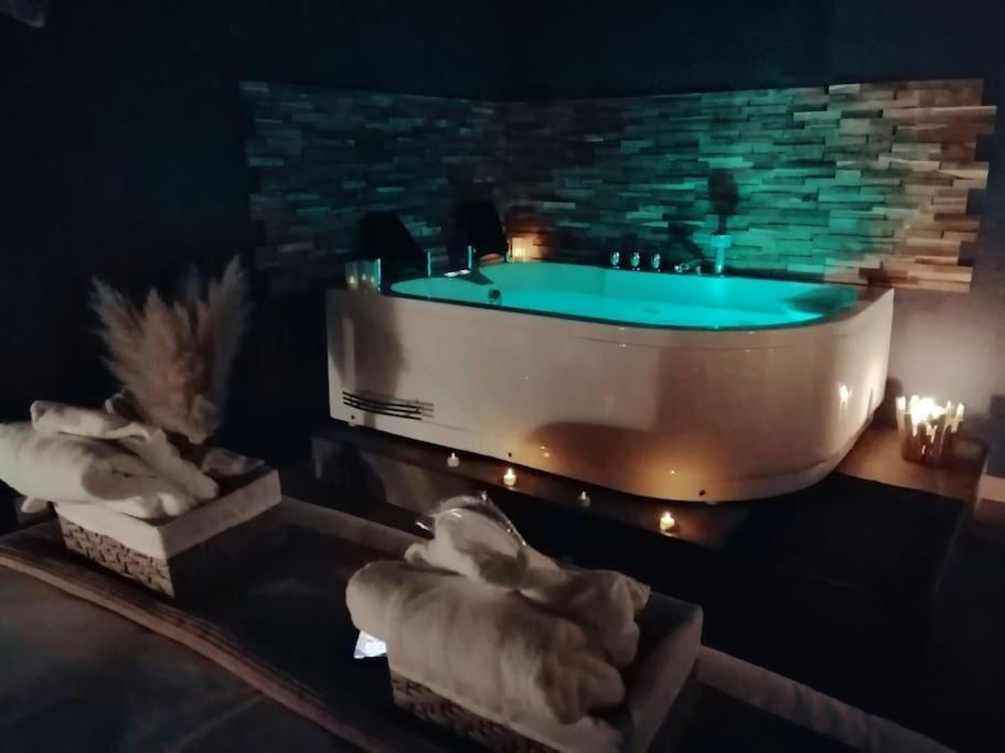 Rose & Blue Spa Proche Chalon S/Saone Et Beaune Saint-Martin-en-Bresse Ngoại thất bức ảnh